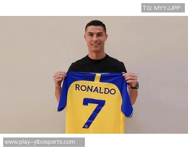 探索7号足球的魅力与技术解析,助你成为场上明星球员的秘诀与技巧 探索7号足球的魅力与技术解析,助你成为场上明星球员的秘诀与技巧